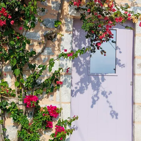 Apartamento Iliana's House - Spacious Cave House In The Center Of