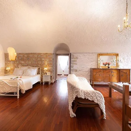 Iliana's House - Spacious Cave House In The Center Of Ареополис