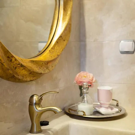 Iliana's House - Spacious Cave House In The Center Of *