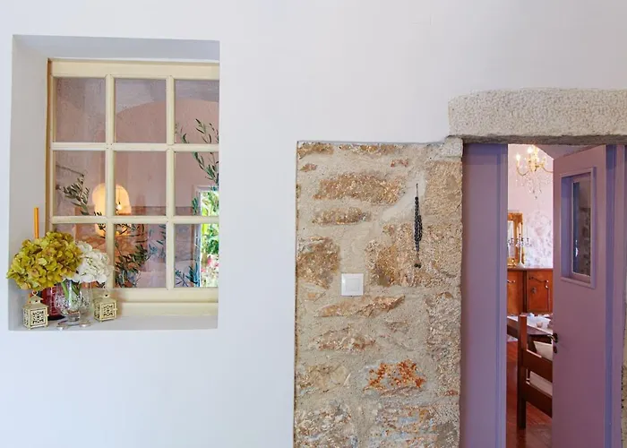 Iliana's House - Spacious Cave House In The Center Of Appartamento *