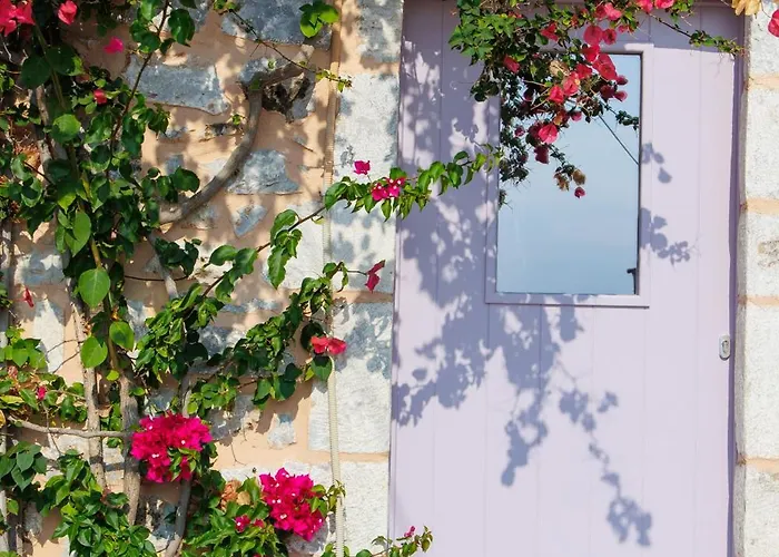 Daire Iliana's House - Spacious Cave House In The Center Of