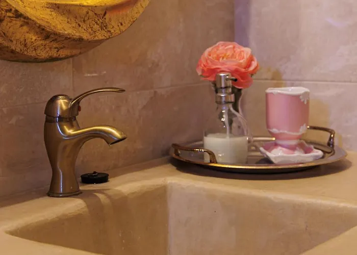 Iliana's House - Spacious Cave House In The Center Of Appartement Areopoli