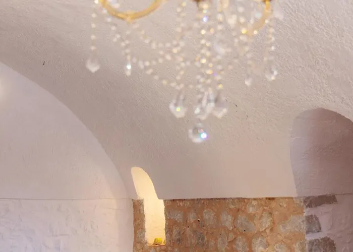 Iliana's House - Spacious Cave House In The Center Of *